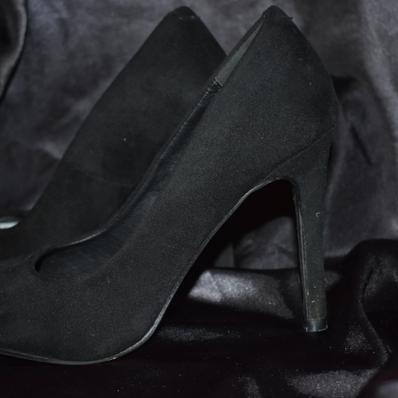 Slip on Black Heels - Picture 3 of 3